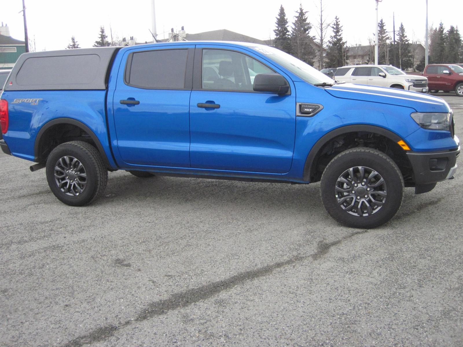 2022 blue /black Ford Ranger XLT super crew (1FTER4FH8NL) , automatic transmission, located at 9530 Old Seward Highway, Anchorage, AK, 99515, (907) 349-3343, 61.134140, -149.865570 - Photo #3